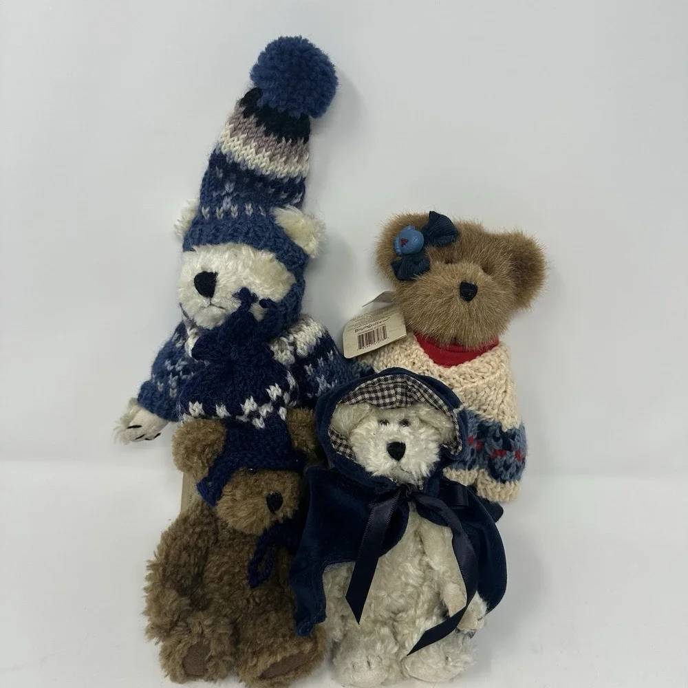 Boyds Bears Collection Lot of 4 Christmas Sweater Velvet Cape Plush With Tags